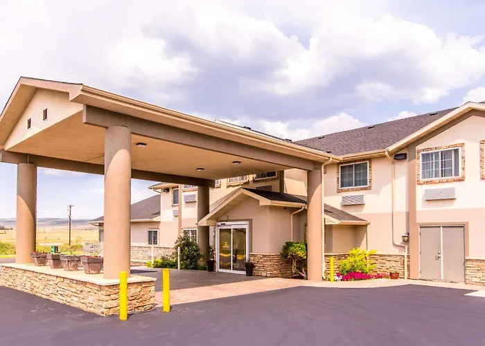 Family Hotel: Quality Inn & Suites University